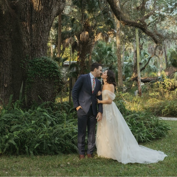 Willoby Harmony Wedding Dress - Picture 6 of 7